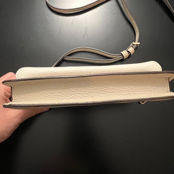 Kate Spade Leila Small Flap Crossbody Bag Light Sand Two-toned Leather Purse EUC - Picture 4 of 9